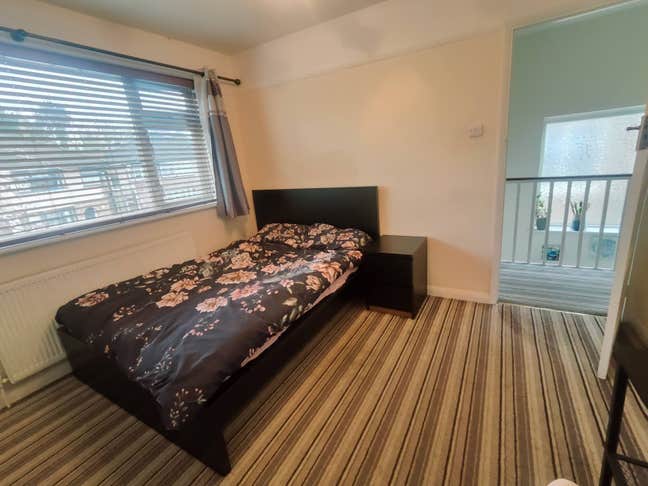 Bright Big double Room for rent, excellent tranpor Main Photo