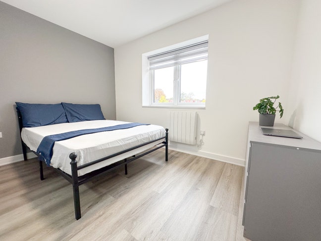 Single Ensuite Room 3 Mins from Piccadilly Line Main Photo