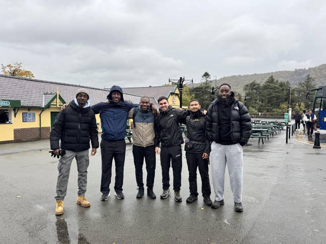 Professional Male seeks a single or double room Main Photo