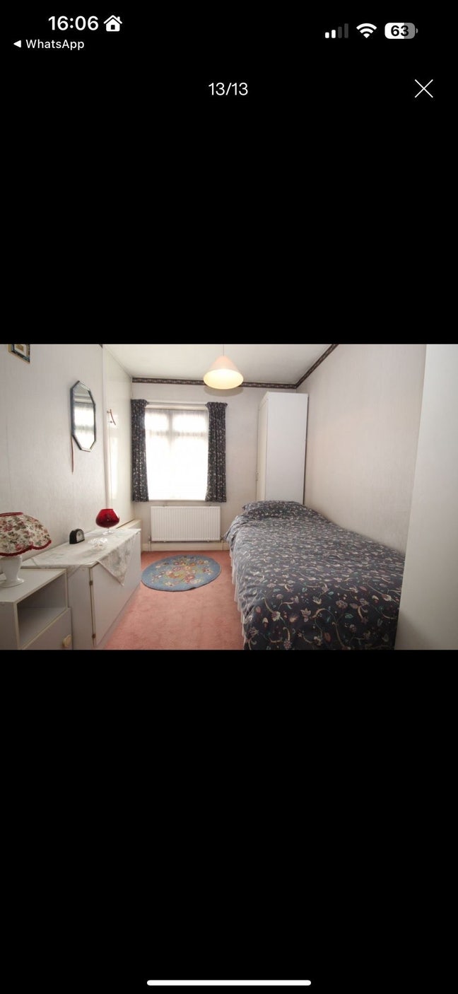 🏡Spacious & Sober Room Available – £700 Main Photo