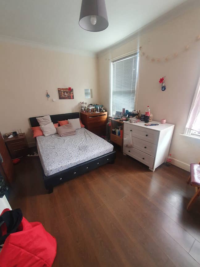 Large Double room in fores gate  Main Photo