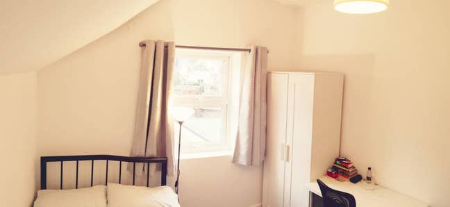 Modern Double Room - Central Headington Main Photo