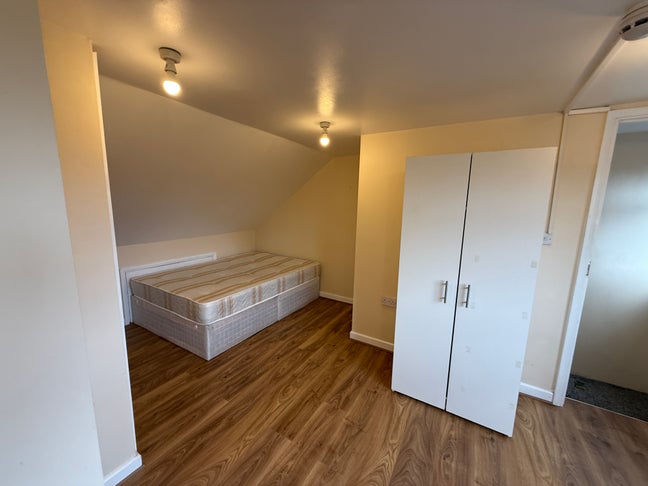 Double Ensuite 10 Mins from Jubilee Line Main Photo