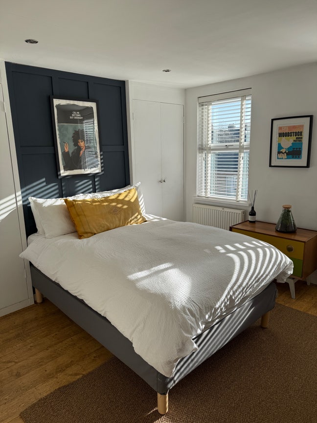 Bright en-suite room in East London Main Photo