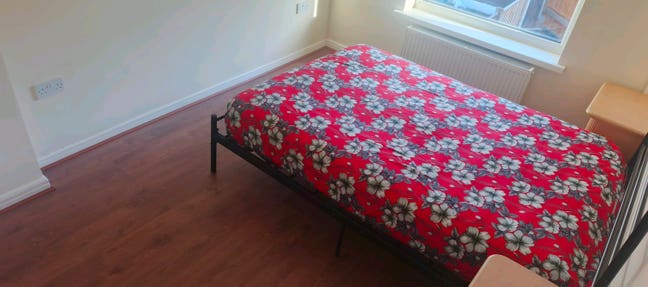 Room for rent Main Photo