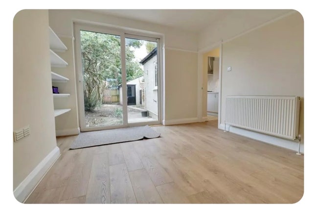 4Bed 2Bath New House near Station (Women preferred) Main Photo