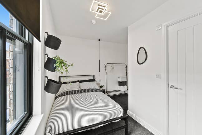 Great Location Close to City - Ensuite Room Main Photo