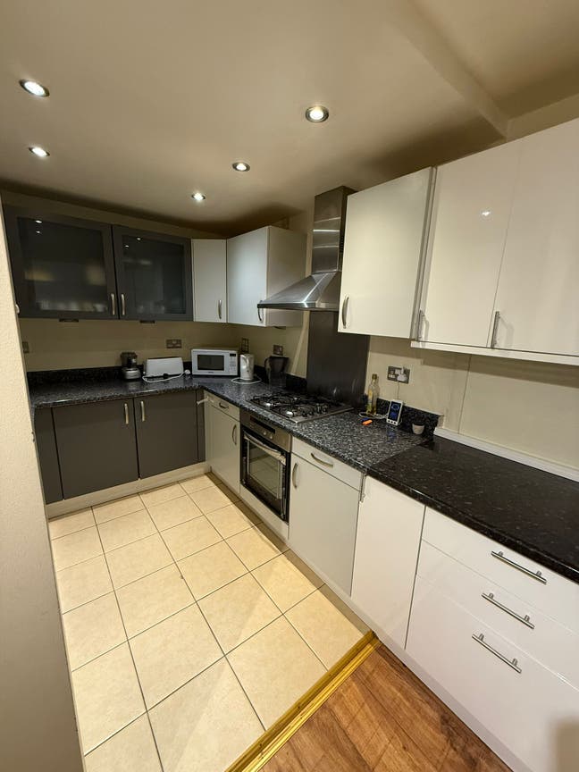 1Double& 1 Ensuite rooms available in Royal Docks Main Photo