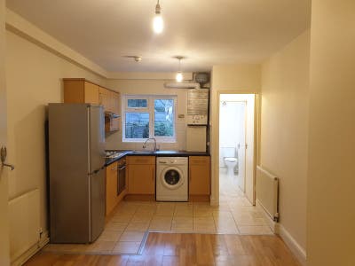 Fully self-contained double studio with garden Main Photo