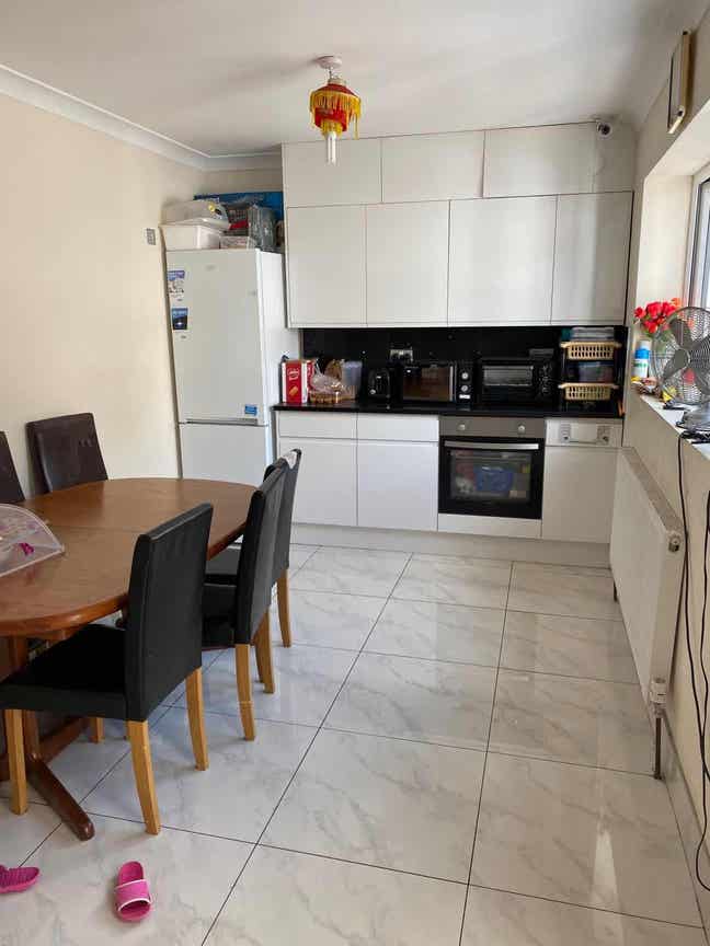 Room for single Main Photo