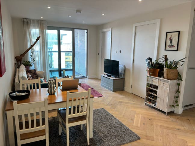 High Finish Room available in a 2 Bed Property Main Photo