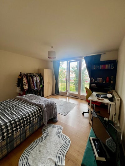 ✨✨ 4 Month Sublet Double Room w/ Balcony 🌿 Main Photo