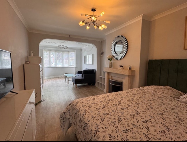 Lovely big hall size room with tv and sofa Main Photo