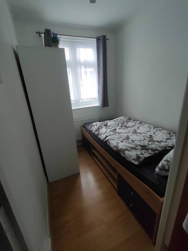 Box Room Available for Female in RM8 Area Main Photo