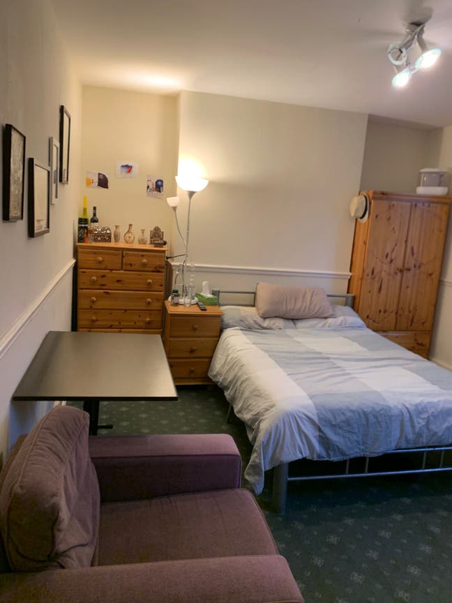 Specious double room in Elephant and Castle Main Photo