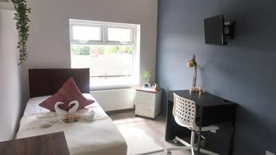 Room to rent in City Road, Sheffield, S25HQ Main Photo