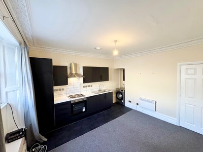 Spacious Maisonette on Whiteladies Road Main Photo
