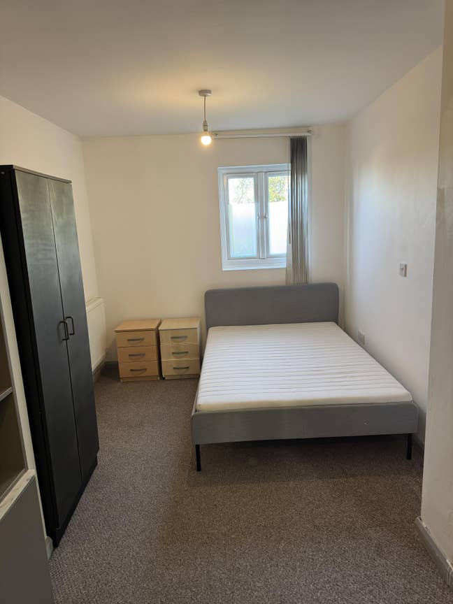 Lovely Double room In Wembley Park - Single Person Main Photo