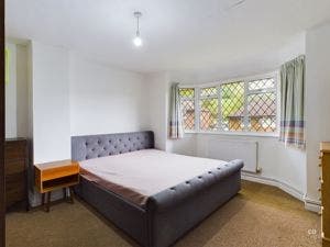 3 Double Bedrooms Available in Mouslecoomb Main Photo