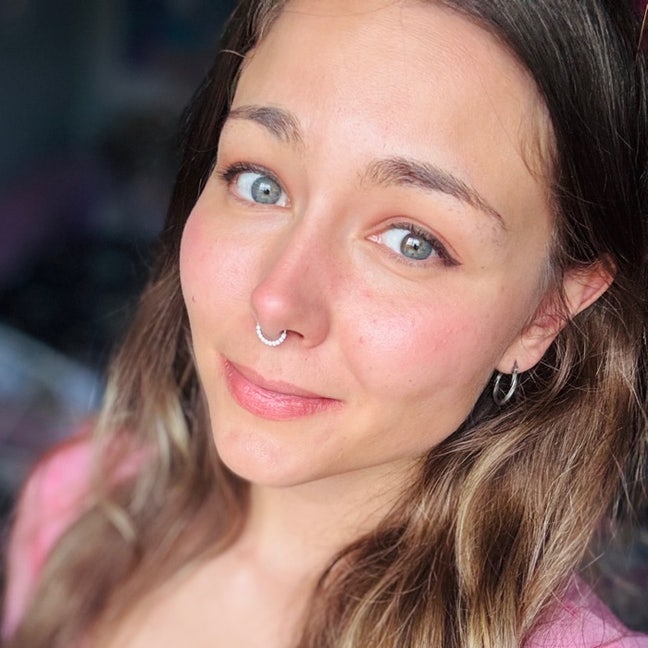 28 year old nerd and her cat looking for a buddy 🥰 Main Photo