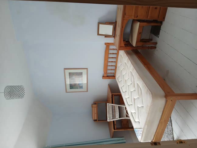 Spacious airy room for single occupancy in quiet h Main Photo