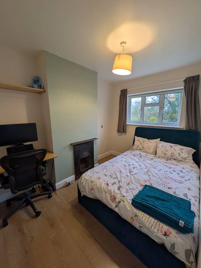 OX1 Double Room Near City Centre with Parking! Main Photo