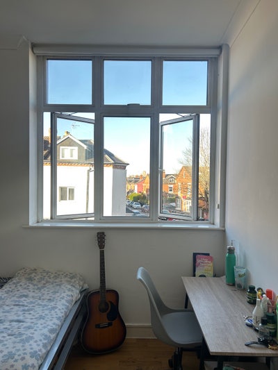 Absolute steal in selly oak! Double size room  Main Photo