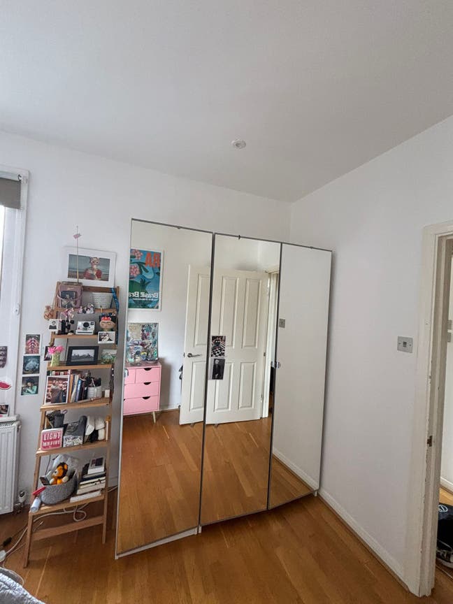 House on the hill Main Photo