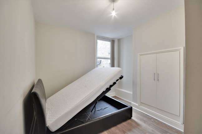 Ensuite room incl bills - CLEAN Main Photo