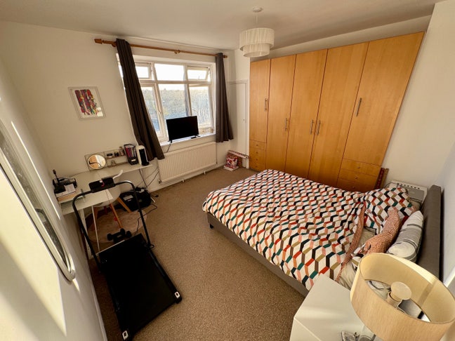 Huge double room to rent in Putney Main Photo