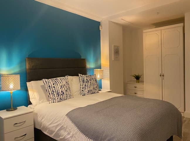 Spacious En-Suite by Station Main Photo