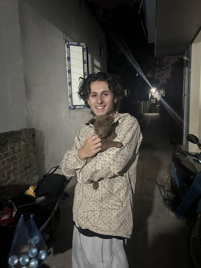 Young professional moving to London Main Photo