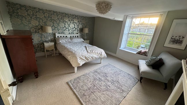 1 dble bedoom to rent in Unique home Main Photo