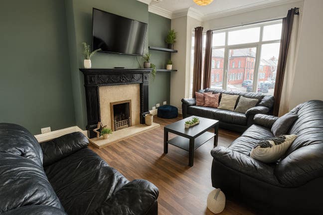 🔥 Must-See! Brand New Refurb in Headingley!🔥  Main Photo