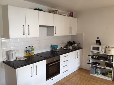 Nice  big double room in Shepherd's Bush/  Main Photo