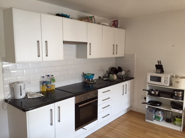 Nice  big double room in Shepherd's Bush/  Main Photo