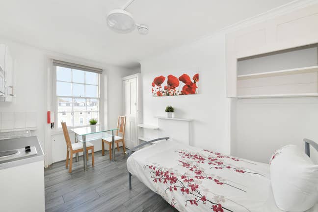 Single Bedsit in Chelsea, Kings Road Main Photo