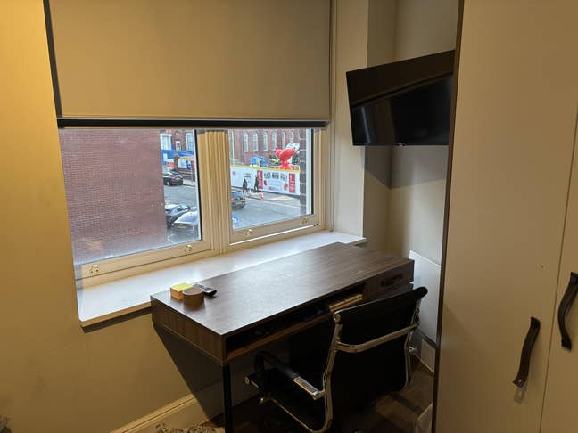 Beautiful Studio in Chamberlain Place – Move-In Re Main Photo