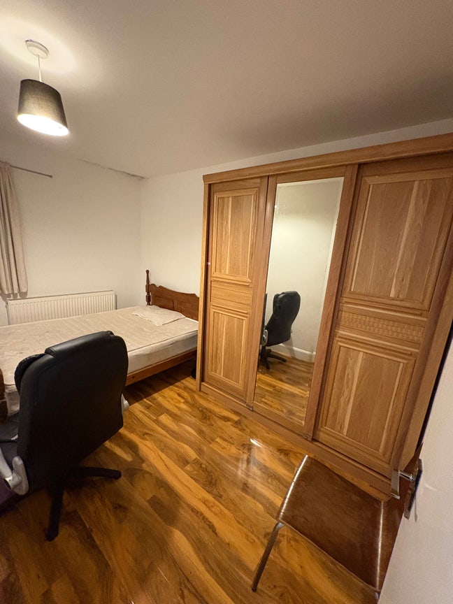 Bromley by bow - Double room and single room  Main Photo