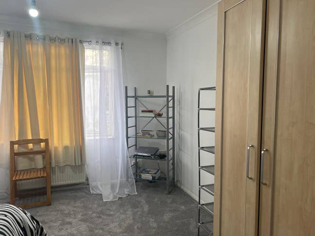 Self contained Room available immediately  Main Photo