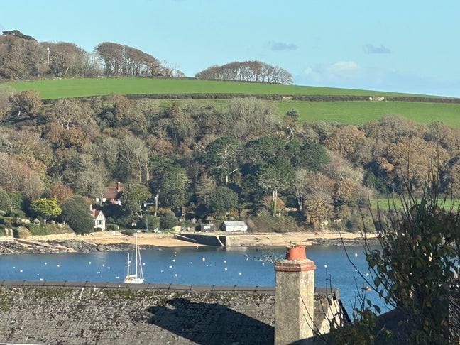 Beautiful 4-bedroom house in central Falmouth Main Photo