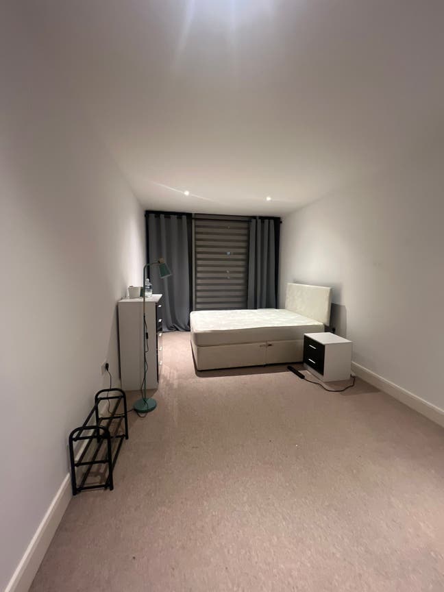 Spacious Double Room in Greenwich  Main Photo