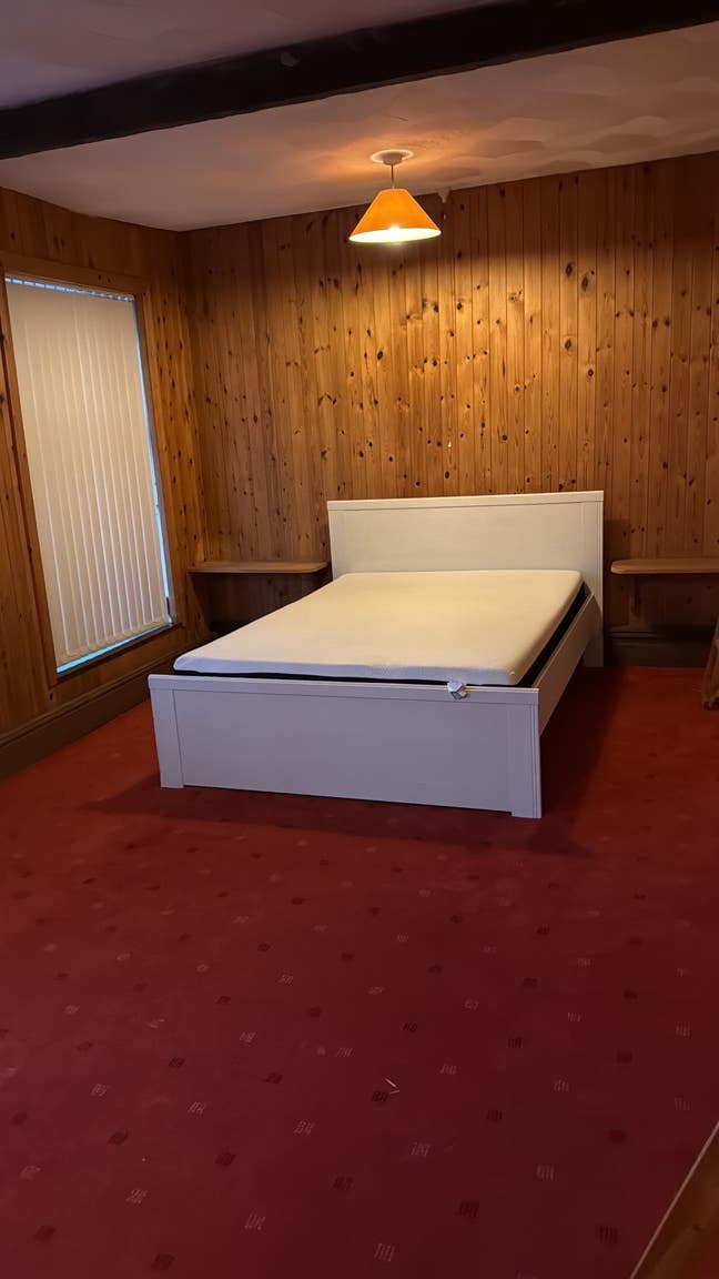 Spacious Double room  Main Photo