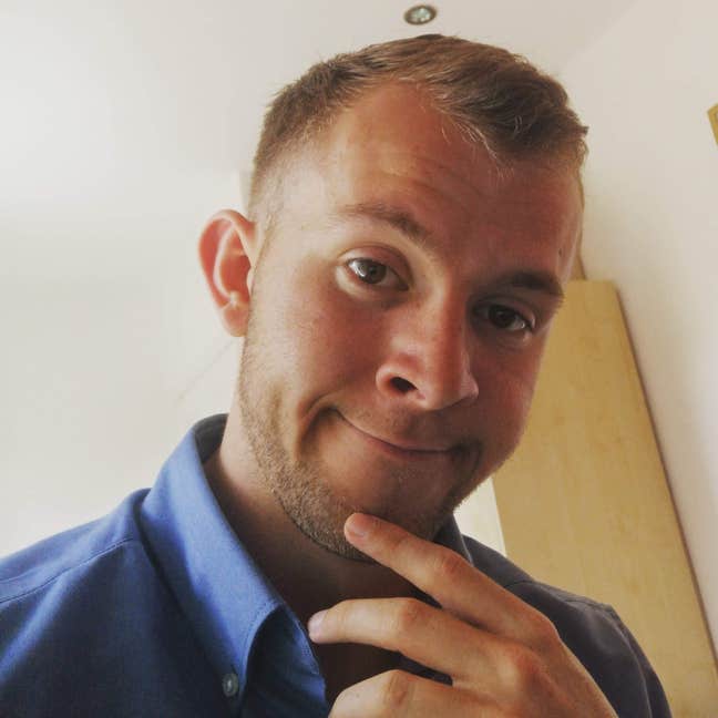 I'm a 24 y/o working in central London but re... Main Photo