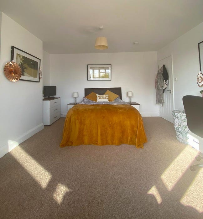 Lovely large room in friendly shared house in Hove Main Photo