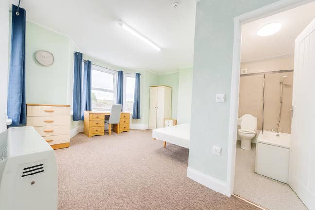 En-Suite Room To Let 5 Min Walk Into Town Main Photo