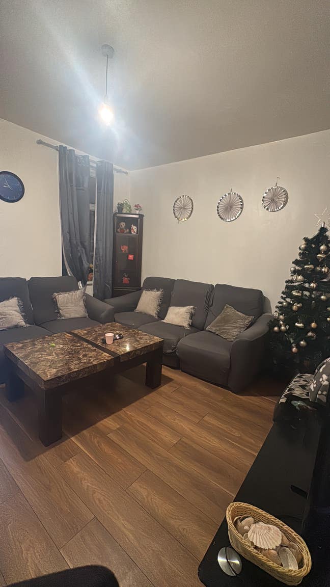 1 big room available in smethwick. Main Photo
