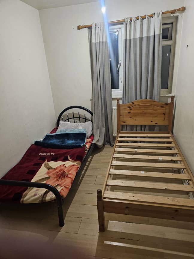 Spacious & Cosy Double Rooms for Rent in KT12 1QB Main Photo