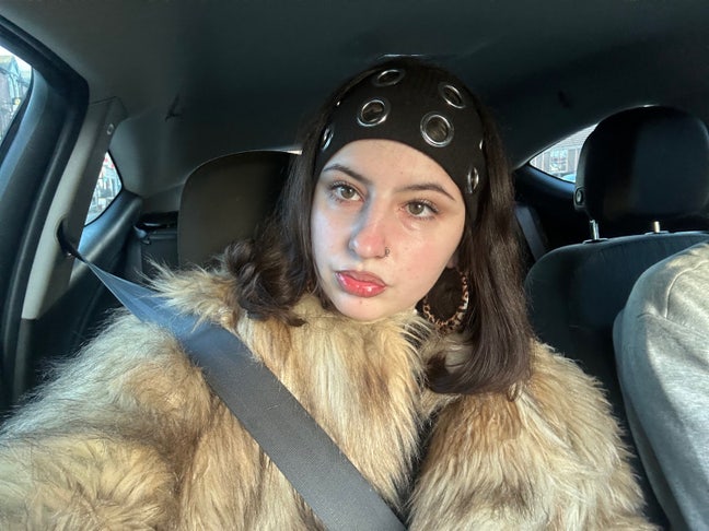 Looking for a spare room or buddy up! Main Photo