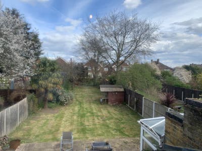 Garden facing Double En-sute Room-Central Location Main Photo